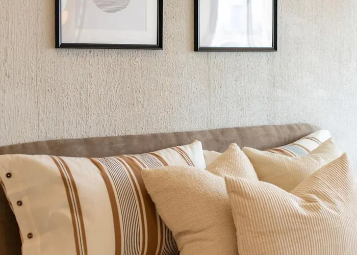 49sqm 1br In Thonglor, Pool And Workspace * Бангкок